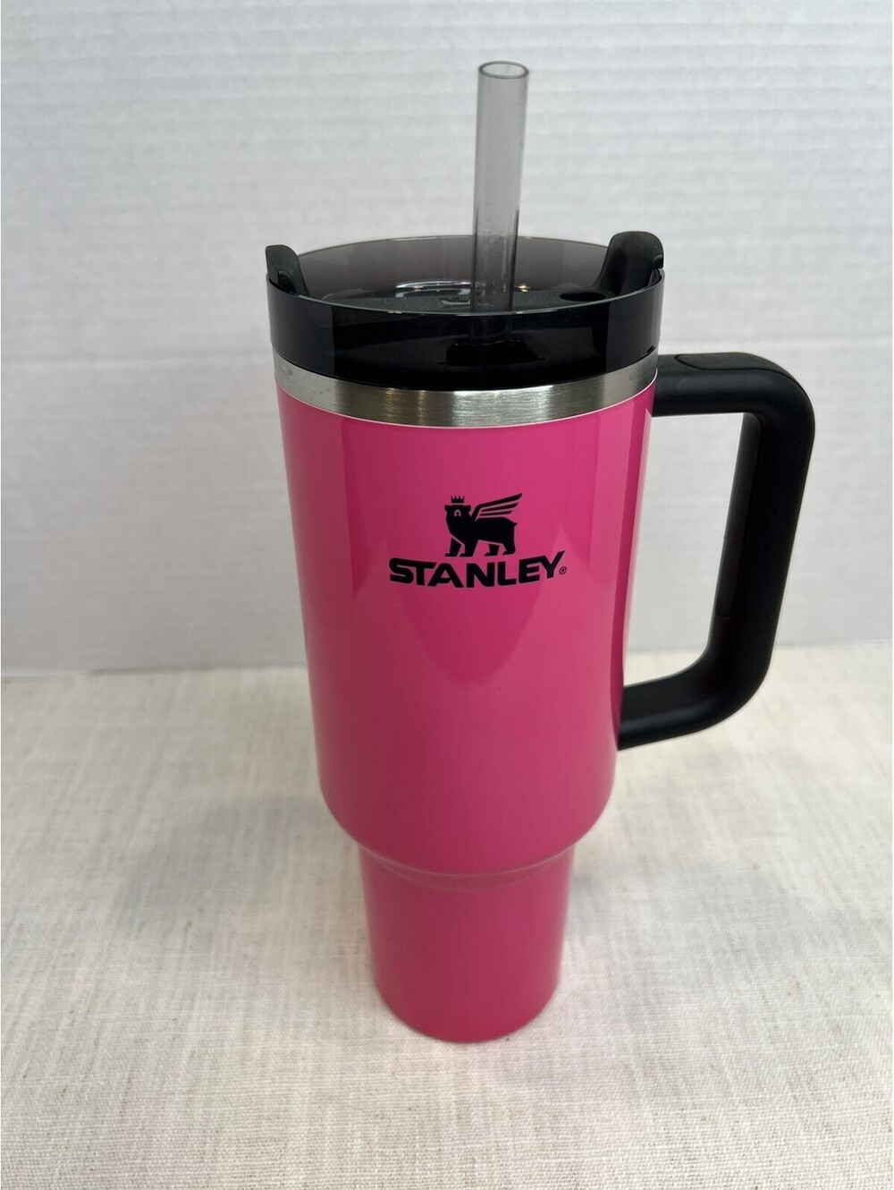 Stanley 40 oz. ELECTRIC PINK NEON Quencher H2.0 FlowState Tumbler